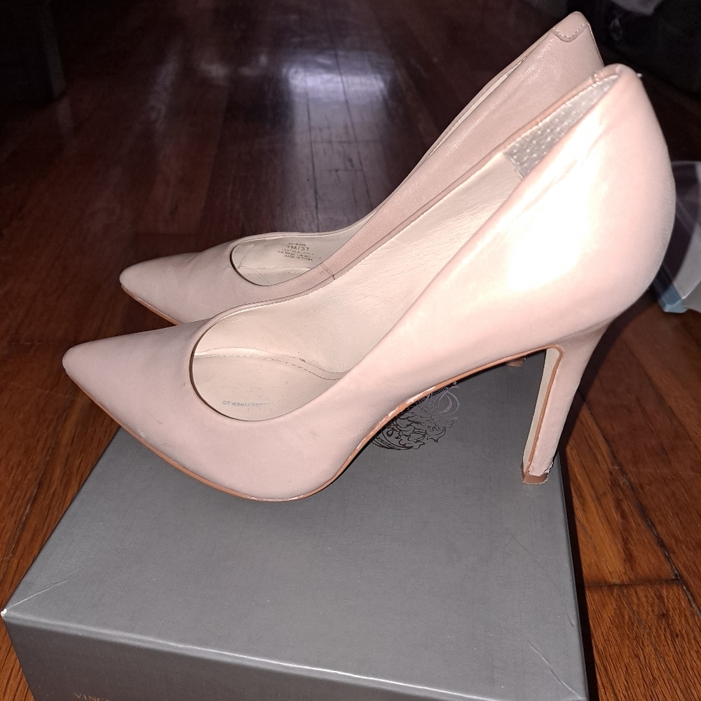 Vince Camuto nude heels